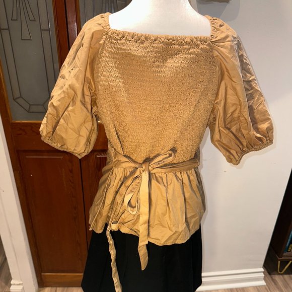 Old Navy - Camel Wrap Top - L - Picture 5 of 5